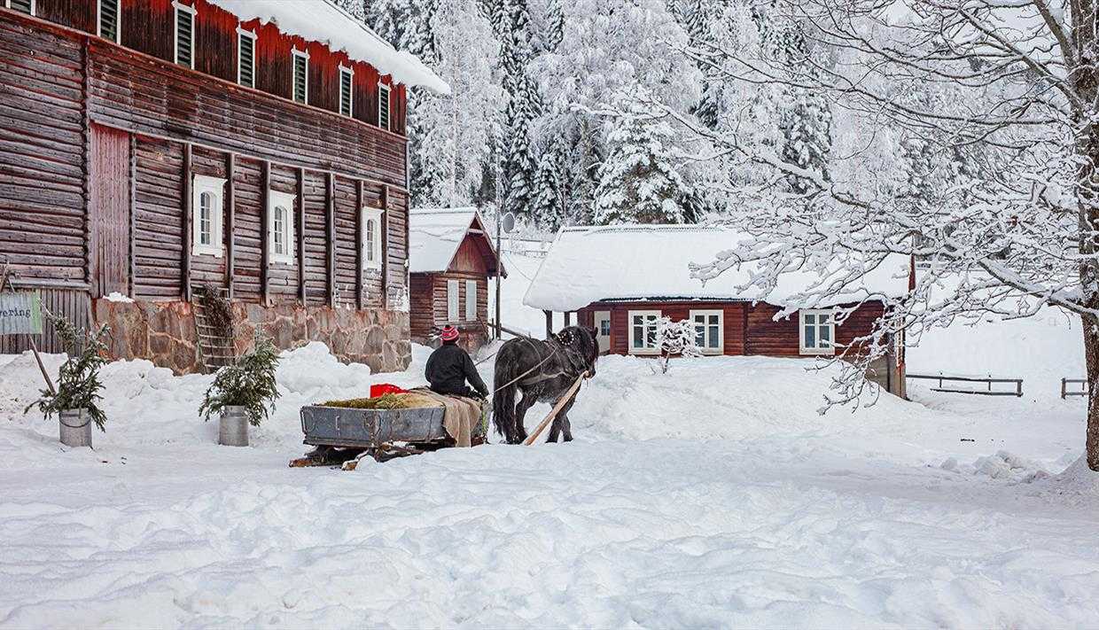 Piltingsrud Gård om vinteren