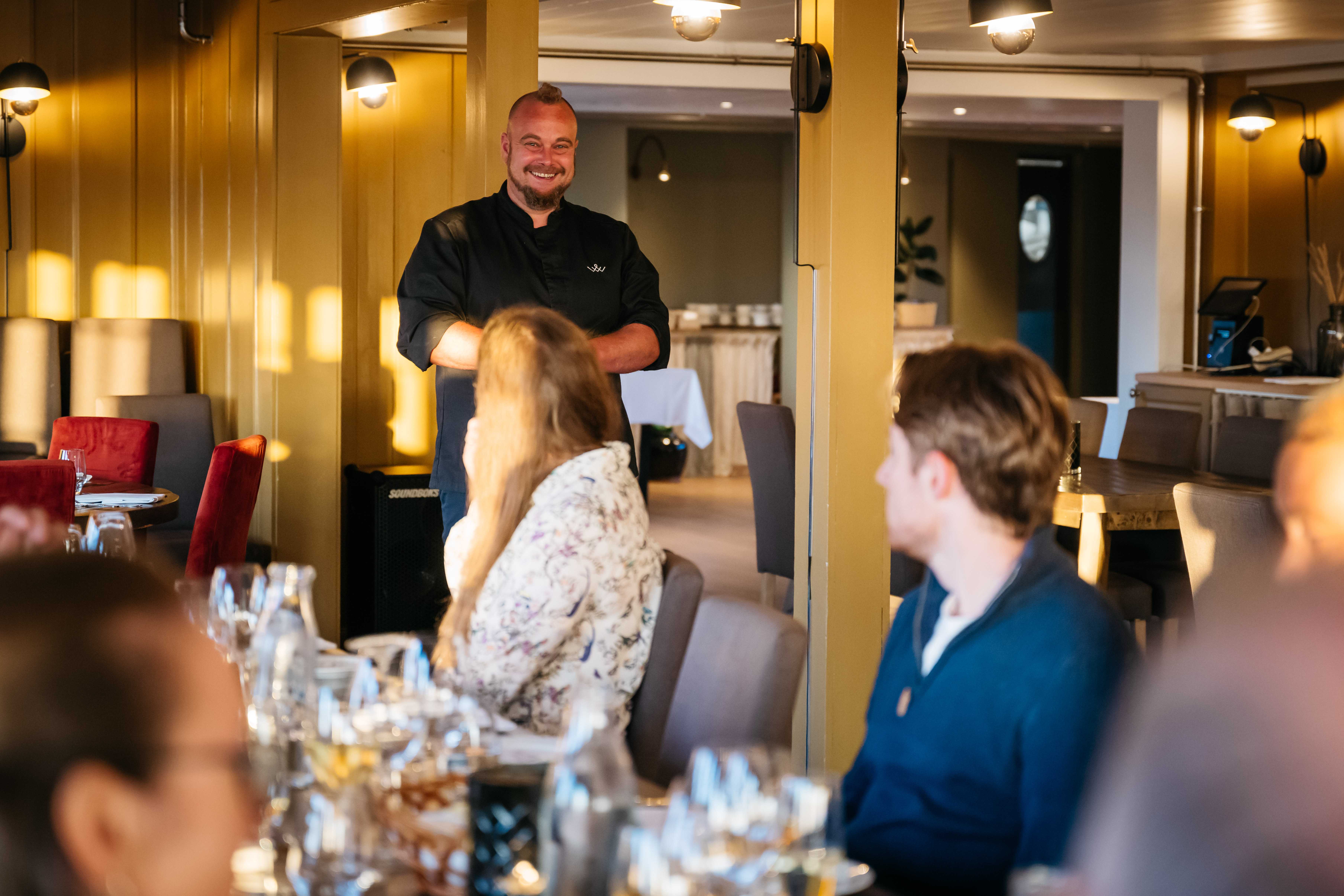 Bryllupsmiddag med introduksjon av kjøkkensjef